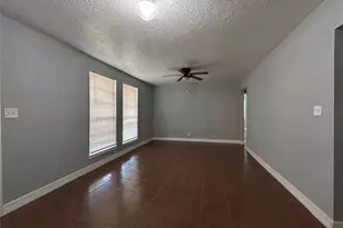 12002 Palmway St, Houston, TX 77034 - Photo 9