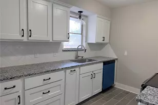 114 Skyview Dr, Livingston, TX 77351 - Photo 7