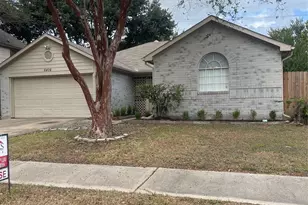 6406 Bayou Crest Dr, Houston, TX 77088 - Photo 3