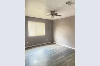 6406 Bayou Crest Drive, Houston, TX 77088 - Photo 11