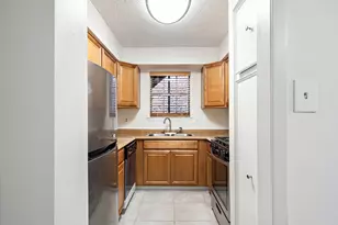 711 Holiday Dr, Galveston, TX 77550 - Photo 5