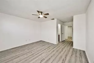 3727 Prudence Dr, Houston, TX 77045 - Photo 9