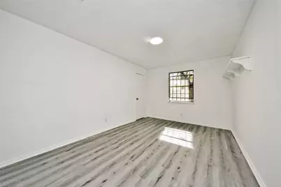 3727 Prudence Drive, Houston, TX 77045 - Photo 15