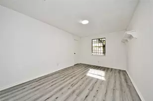 3727 Prudence Dr, Houston, TX 77045 - Photo 15