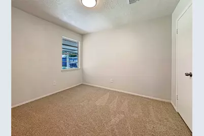 10110 Willmont Road, La Porte, TX 77571 - Photo 15