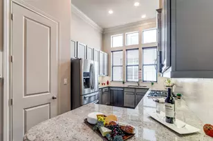 1709 Ashland St, Houston, TX 77008 - Photo 23