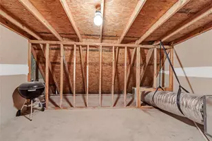 310 S Jensen Dr, Houston, TX 77003 - Photo 29
