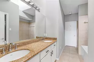 310 S Jensen Dr, Houston, TX 77003 - Photo 27