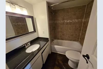 5661 Birchmont Drive #E, Houston, TX 77091 - Photo 13