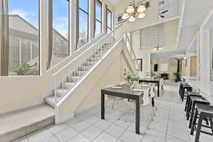 1112 Bering Dr, Houston, TX 77057 - Photo 9