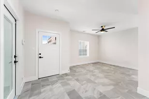 1908 Dismuke St, Houston, TX 77023 - Photo 3