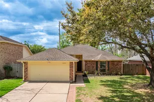 16342 Maple Downs Ln, Sugar Land, TX 77498 - Photo 1