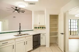 16342 Maple Downs Ln, Sugar Land, TX 77498 - Photo 19