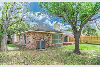 16342 Maple Downs Ln, Sugar Land, TX 77498 - Photo 3