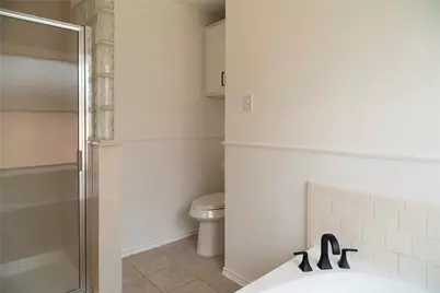 16342 Maple Downs Ln, Sugar Land, TX 77498 - Photo 11