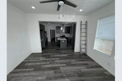 2404 Burkett Street, Houston, TX 77004 - Photo 9