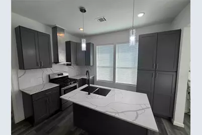 2404 Burkett Street, Houston, TX 77004 - Photo 9