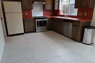 2270 Gemini St, Houston, TX 77058 - Photo 3