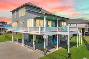 878 Surf Rd, Crystal Beach, TX 77650 - Photo 1