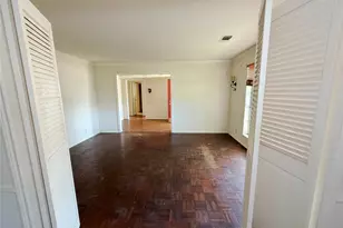 101 Rose Trail, Lake Jackson, TX 77566 - Photo 5