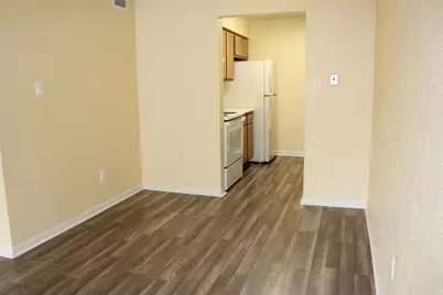 3919 Fairmont Parkway #200, Pasadena, TX 77504 - Photo 7