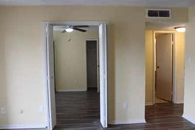 3919 Fairmont Parkway #200, Pasadena, TX 77504 - Photo 13
