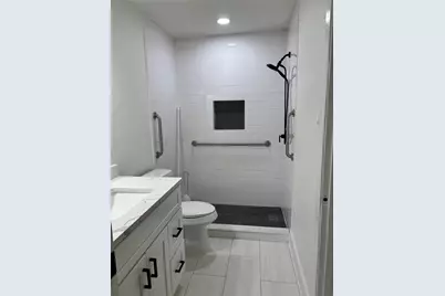 608 Circle Way, Alvin, TX 77511 - Photo 11