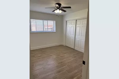 608 Circle Way, Alvin, TX 77511 - Photo 7