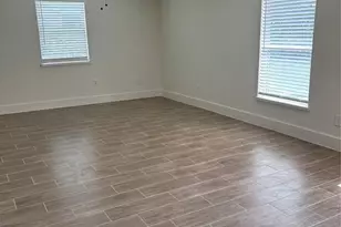 608 Circle Way, Alvin, TX 77511 - Photo 5