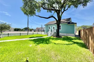 1418 30th St, Galveston, TX 77550 - Photo 23