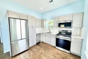 1418 30th St, Galveston, TX 77550 - Photo 7
