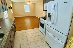 1025 14th St, San Leon, TX 77539 - Photo 3