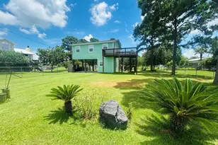 1025 14th St, San Leon, TX 77539 - Photo 17