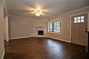2410 Valley Dr, Brenham, TX 77833 - Photo 5