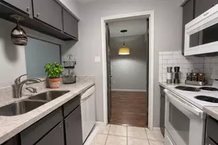 4647 Wild Indigo St, Houston, TX 77027 - Photo 19