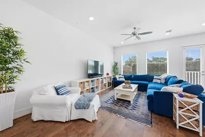 327 Yale Oaks Lane, Houston, TX 77091 - Photo 7