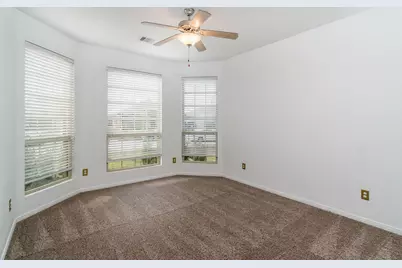 5218 Lilac Hollow Lane, Katy, TX 77449 - Photo 13