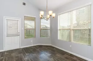 5218 Lilac Hollow Ln, Katy, TX 77449 - Photo 9