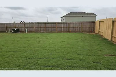 7914 Cassie Pine Drive, Houston, TX 77016 - Photo 13