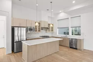 9818 Mocking Bird Hill Ln, Houston, TX 77080 - Photo 17