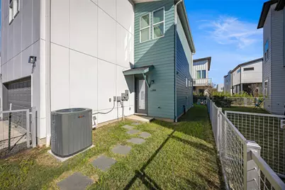 9818 Mocking Bird Hill Lane, Houston, TX 77080 - Photo 5
