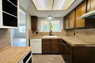 12791 Lake Conroe Hills Dr, Willis, TX 77318 - Photo 9