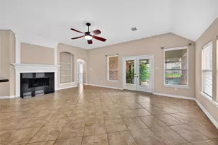 14326 Manorbier Ln, Sugar Land, TX 77498 - Photo 11