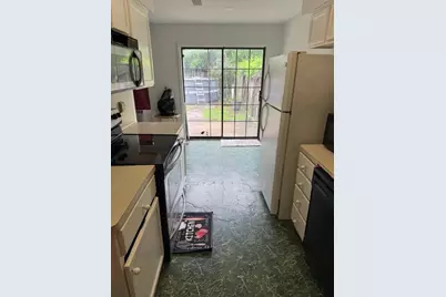 12949 Shannon Hills Drive, Houston, TX 77099 - Photo 7