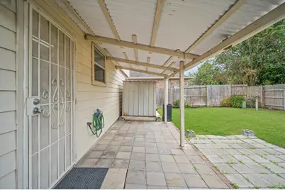 15726 Flagstone Walk Way, Houston, TX 77049 - Photo 33