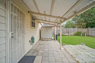 15726 Flagstone Walk Way, Houston, TX 77049 - Photo 33