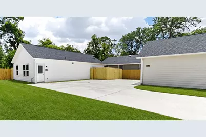 8614 Peach Tree Street #B, Houston, TX 77016 - Photo 1
