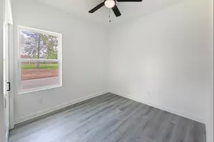 8614 Peachtree St, Houston, TX 77016 - Photo 5
