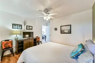 415 E Beach Dr, Galveston, TX 77550 - Photo 13