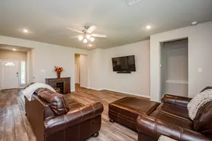 1302 Oregon St, La Porte, TX 77571 - Photo 11